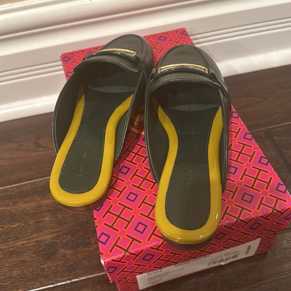 Tory Burch Georgia Backless Leather Loafers - Picture 3 of 6